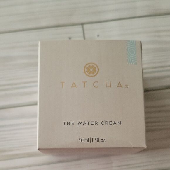 Tatcha The Water Cream - Picture 2 of 9